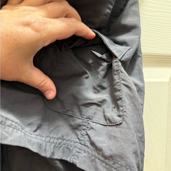 Columbia Women’s Sandy River Cargo Shorts Gray Size Small | UPF 30 Outdoor - Picture 3 of 10